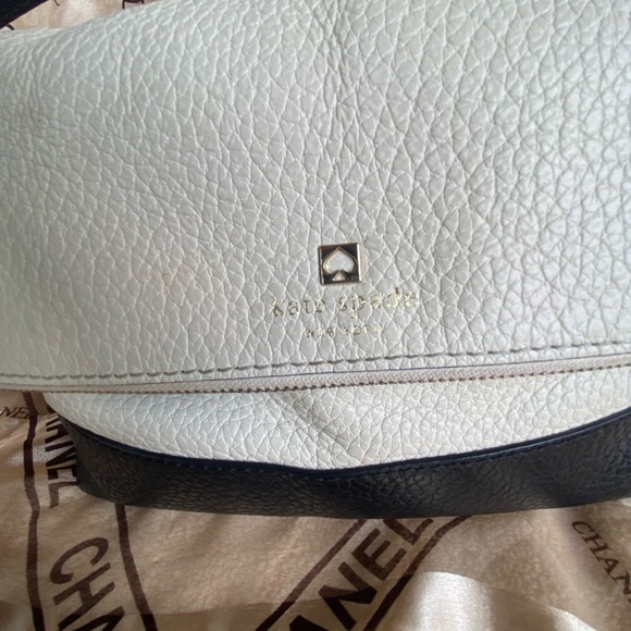 Kate Spade Navy Cream Pebble Leather Handbag - Picture 7 of 16
